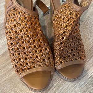 Steve Madden Tan Woven Sandals